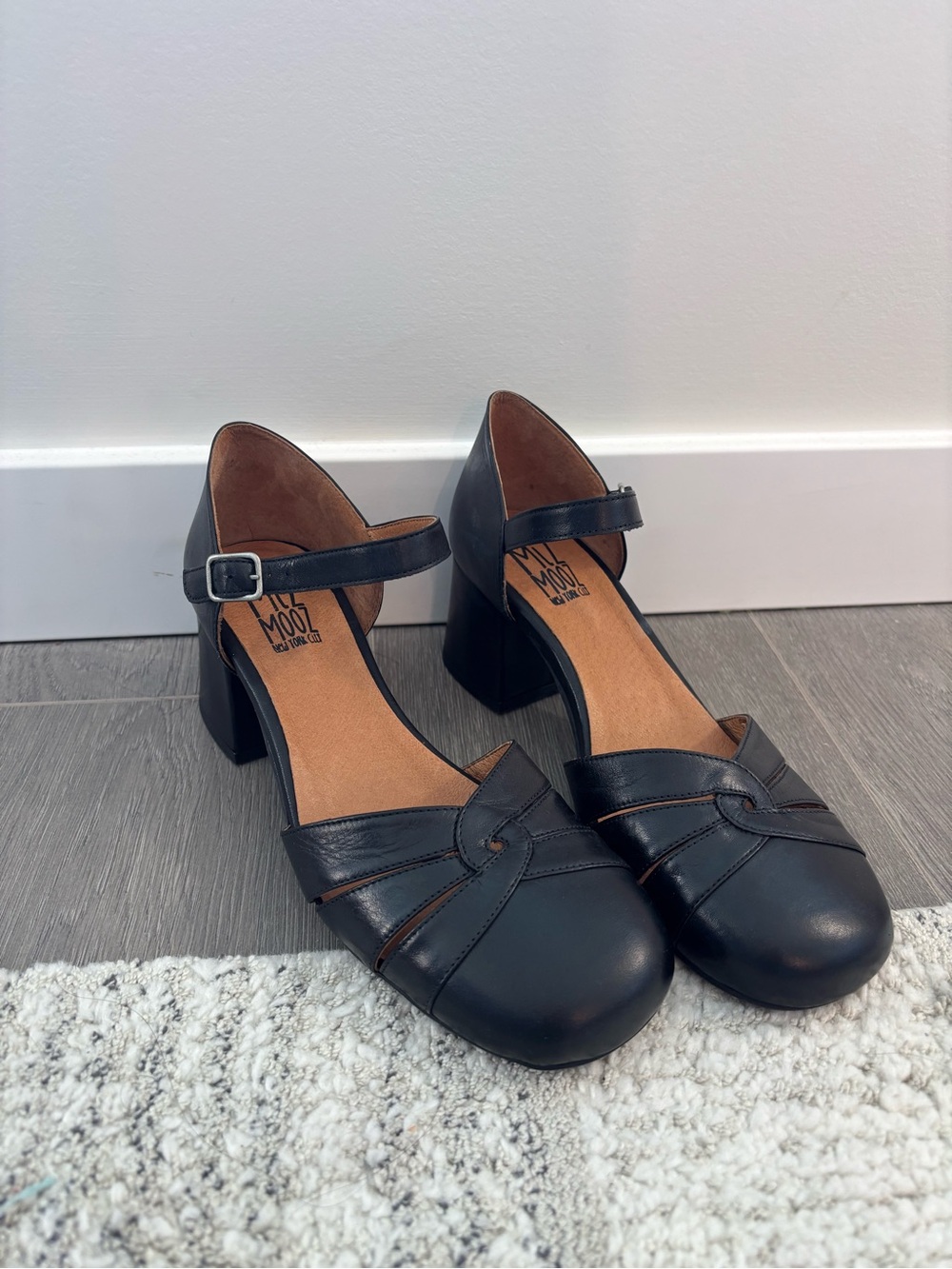 Miz Mooz black pumps size 38